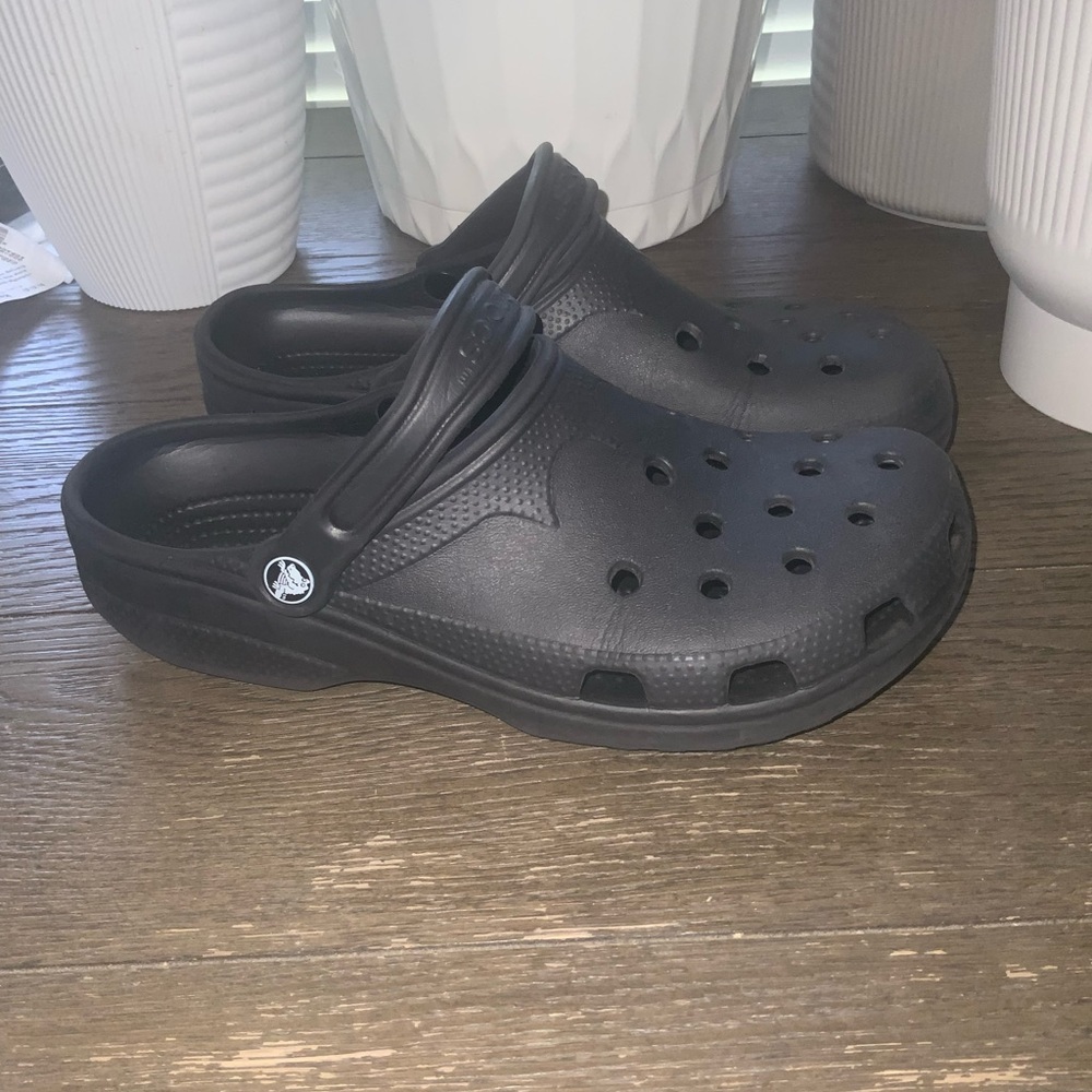 Classic Crocs Men's Black Large Men’s 8-9 Women’s 10-11 Excellent Condition - Picture 4 of 8